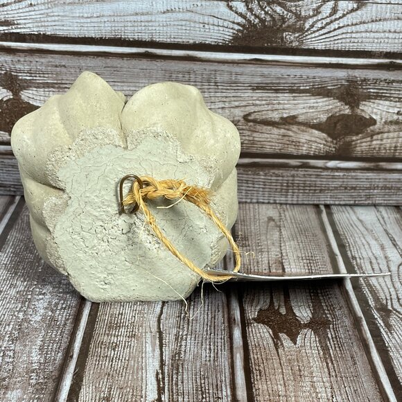 Vtg GEORGE CARRUTH Home Garden Concrete Stone  Sculture Sweet Pea Pixie #322 NWT - Picture 3 of 9